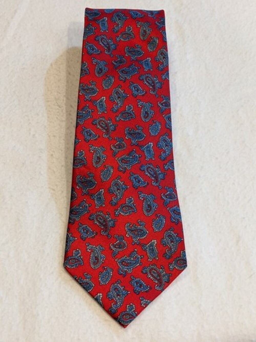 EGON Von Furstenburg Silk Tie Made in USA 43170 in Red and Blue Paisley Pattern